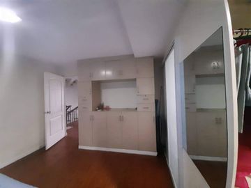 FOR SALE HOUSE AND LOT IN STA.ROSA LAGUNA