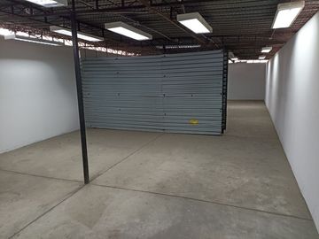 VENTA DE LOCAL COMERCIAL, 1400 M2 EN 4 PISOS, ZONFICACION CZ