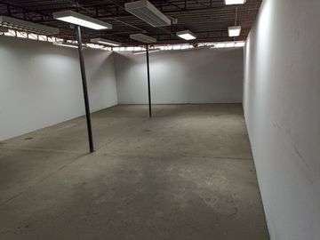 VENTA DE LOCAL COMERCIAL, 1400 M2 EN 4 PISOS, ZONFICACION CZ