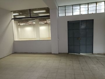 VENTA DE LOCAL COMERCIAL, 1400 M2 EN 4 PISOS, ZONFICACION CZ