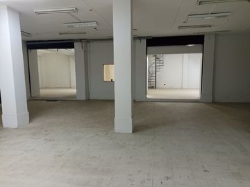 VENTA DE LOCAL COMERCIAL, 1400 M2 EN 4 PISOS, ZONFICACION CZ