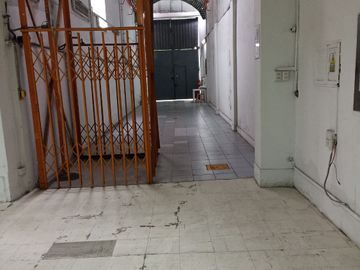 VENTA DE LOCAL COMERCIAL, 1400 M2 EN 4 PISOS, ZONFICACION CZ