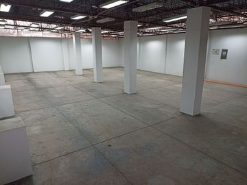 VENTA DE LOCAL COMERCIAL, 1400 M2 EN 4 PISOS, ZONFICACION CZ