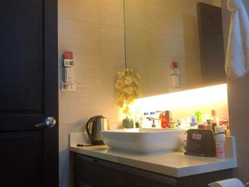 5 storey Residential Building for Sale in San Juan City near San Juan Agora Market and Puregold