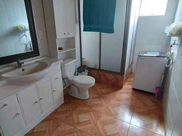 Se vende casa de 4 dormitorios en Colbun