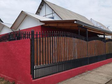 Se vende casa de 4 dormitorios en Colbun