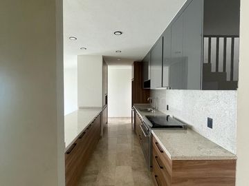 Casa en Venta en SLP, San Angel V