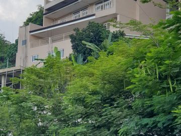 Luxury Modern-Style House Overlooking the City in Busay