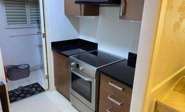 FOR SALE 1BR UNIT Two Serendra Red Oak Tower BGC, Taguig