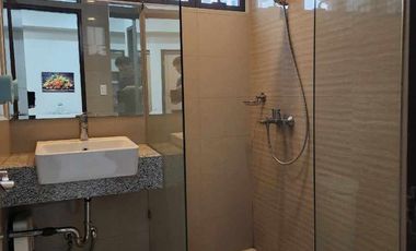 🌆 The Florence McKinley 2 Bedroom Condominium – Perfect for Rent or Purchase! 🏢