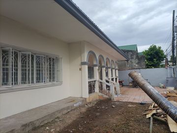 350 SQM Bungalow Unfurnished House In A Guarded Community