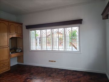 350 SQM Bungalow Unfurnished House In A Guarded Community