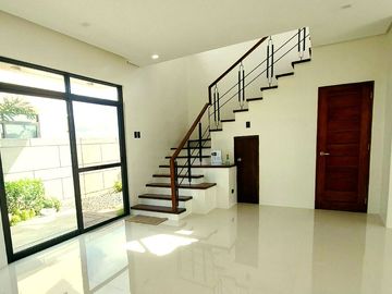 Upto 30 months Downpayment & ONLY 50,000 to Reserve for this Premium Single Detached House and Lot Unit @ Periveo Leisure Estates Along Lipa-Ibaan Roa