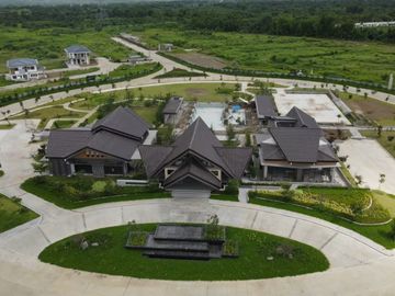 Upto 30 months Downpayment & ONLY 50,000 to Reserve for this Premium Single Detached House and Lot Unit @ Periveo Leisure Estates Along Lipa-Ibaan Roa