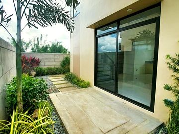 Upto 30 months Downpayment & ONLY 50,000 to Reserve for this Premium Single Detached House and Lot Unit @ Periveo Leisure Estates Along Lipa-Ibaan Roa