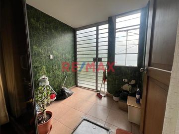 Se Vende Hermosa Casa De Tres Pisos En Condominio San Jose De California ID 1092995