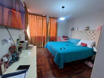Se Vende Hermosa Casa De Tres Pisos En Condominio San Jose De California ID 1092995