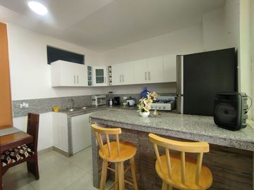 departamento amoblado de venta en crucita
