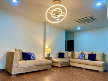 Pool Villa house for sale in San Kham Phaeng, only 30 minutes to Chiang Mai Airport