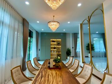 Pool Villa house for sale in San Kham Phaeng, only 30 minutes to Chiang Mai Airport