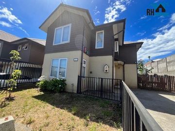 Casa 3 Dormitorios, 3 Baños, Amplio Patio, Praderas del Carmen, Temuco