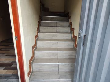 CASA 3 PISOS EN VENTA 158 M2 HUAYCÁN - ATE