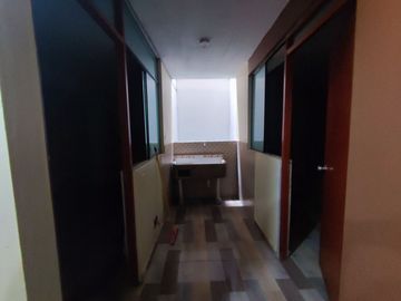 CASA 3 PISOS EN VENTA 158 M2 HUAYCÁN - ATE