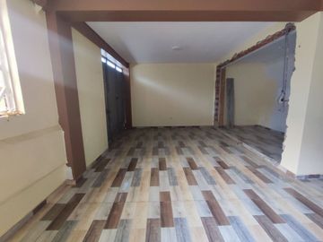 CASA 3 PISOS EN VENTA 158 M2 HUAYCÁN - ATE