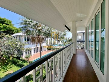 Villa at Hua Hin Beachfront Project for Sale