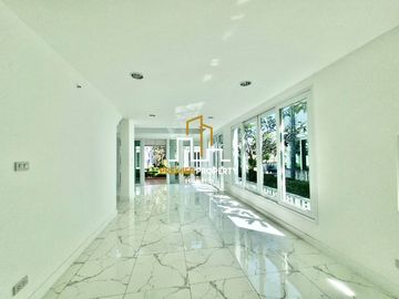 Villa at Hua Hin Beachfront Project for Sale
