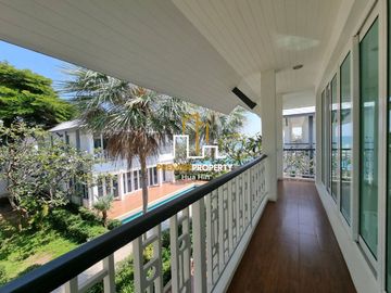 Villa at Hua Hin Beachfront Project for Sale