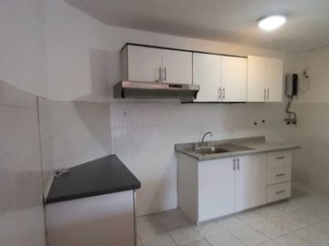 SE VENDE departamento 2D COCHAPAMBA $68.000