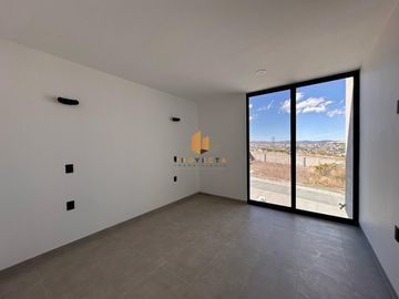 CASA EN VENTA EN COLINAS TRES MARÍAS