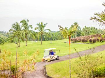 House and Lot for Sale in Silang nearby Tagaytay with GOLF COURSE  View