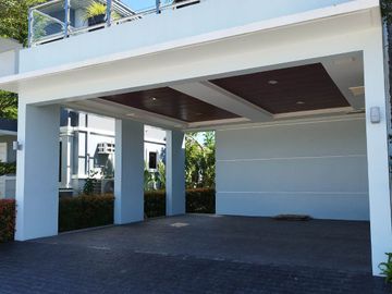 Luxurious 4 Bedroom House&lot for sale in Concepcion Tarlac near SCTEX