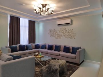 Luxurious 4 Bedroom House&lot for sale in Concepcion Tarlac near SCTEX