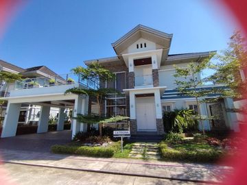 Luxurious 4 Bedroom House&lot for sale in Concepcion Tarlac near SCTEX
