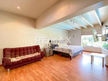 SE VENDA CASA DE LUJO EN URB CLUB GOLF DE LOS INCAS