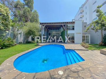 SE VENDA CASA DE LUJO EN URB CLUB GOLF DE LOS INCAS