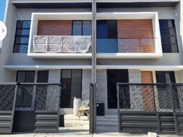 Dijual Rumah Baru Minimalis 2 Lantai Manyar Surabaya