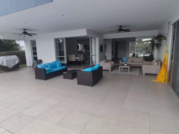 VENTA CASA CAMPESTRE SECTOR SAN JOSE DE LAS VILLAS EN PEREIRA