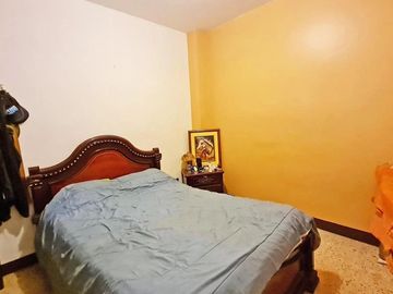 Venta de Casa Rentera, sector Centro Sur, García Goyena entre Villavicencio y Hernando de Zaera, cerca a Centro Cívico.