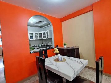 Venta de Casa Rentera, sector Centro Sur, García Goyena entre Villavicencio y Hernando de Zaera, cerca a Centro Cívico.