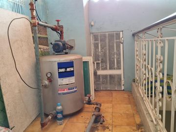 Venta de Casa Rentera, sector Centro Sur, García Goyena entre Villavicencio y Hernando de Zaera, cerca a Centro Cívico.
