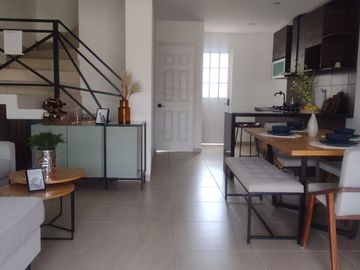 CASA EN VENTA CON ALBERCA EN XOCHITEPEC, MORELOS