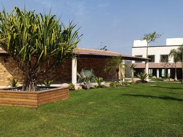 CASA EN VENTA CON ALBERCA EN XOCHITEPEC, MORELOS