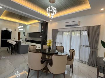 HOUSE FOR SALE NEAR CLARK!!!