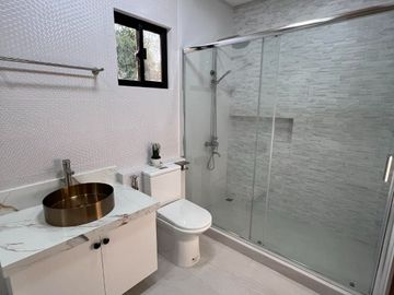 HOUSE FOR SALE NEAR CLARK!!!