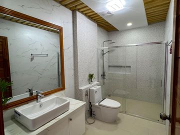 HOUSE FOR SALE NEAR CLARK!!!