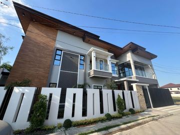 HOUSE FOR SALE NEAR CLARK!!!